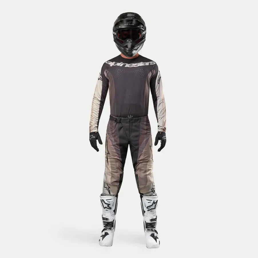 Alpinestars 2024 Techstar Pneuma Jersey/Pant Kit [Closeouts]