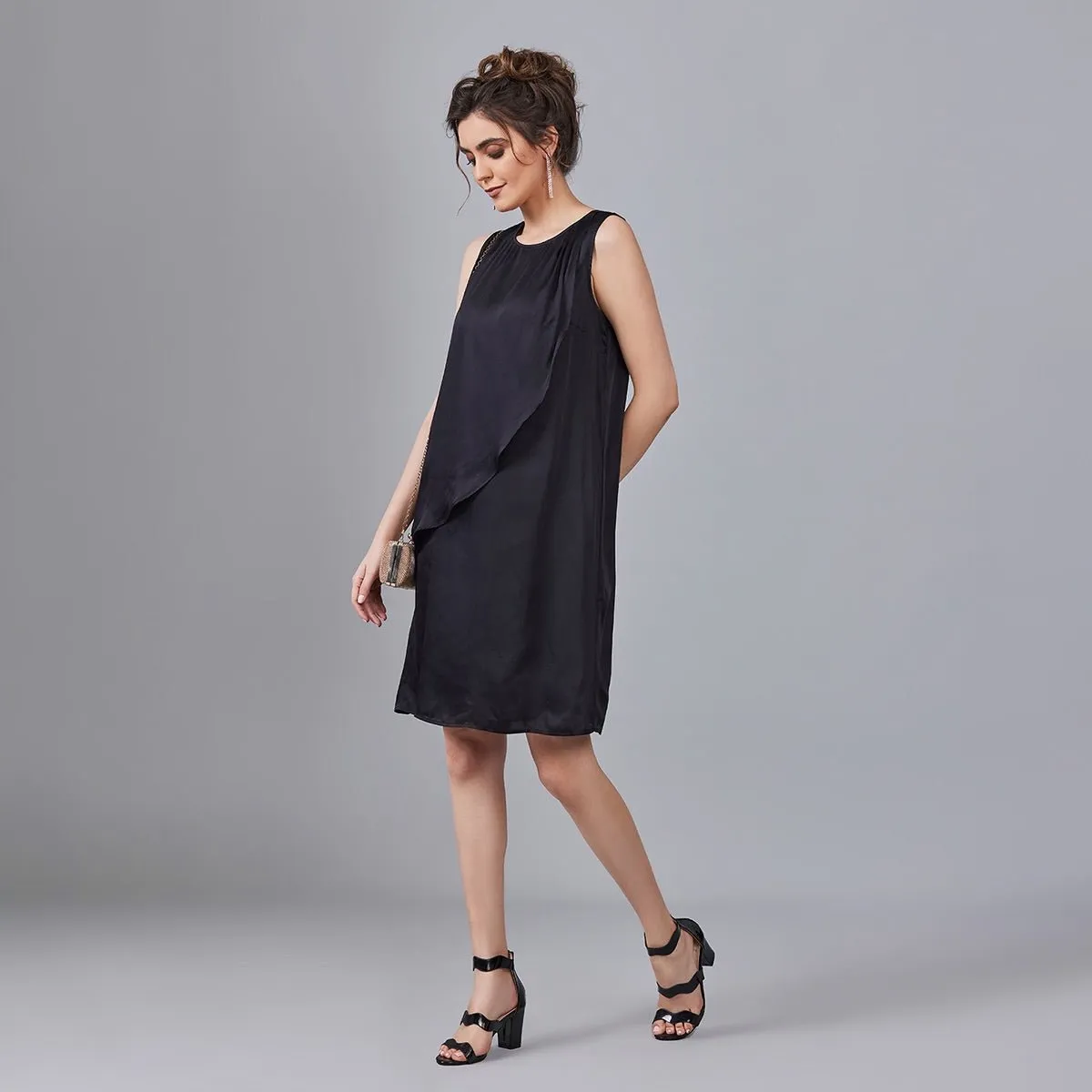 Izzie - Stylish Waterfall Drape Dress