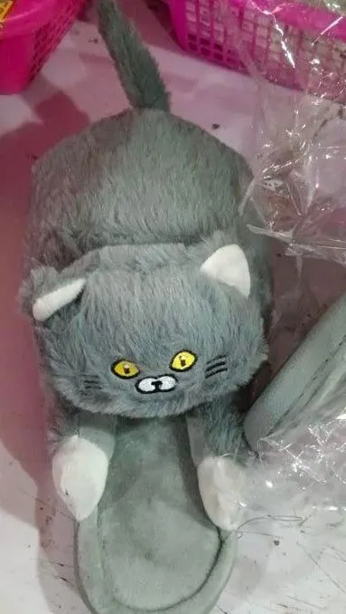 LovelyRLovely Hug Plush Warms Simulation Cat Slippers