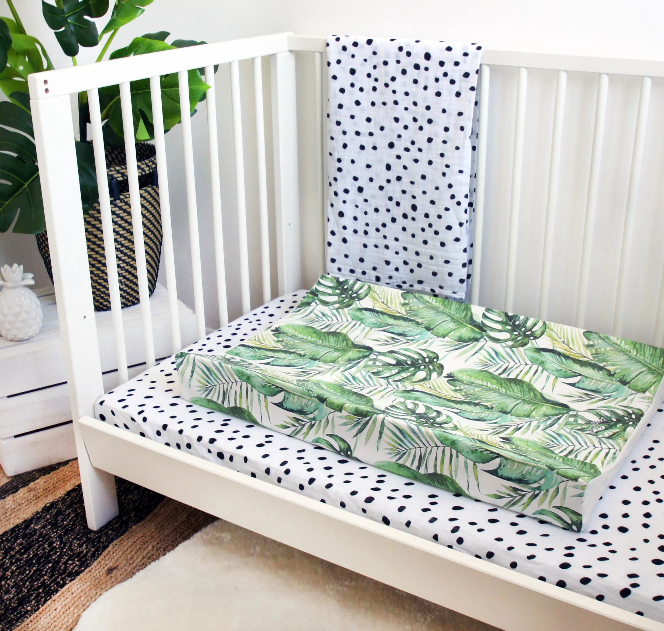 Mama Shack - Banana Leaf Muslin Fitted Cot Sheet