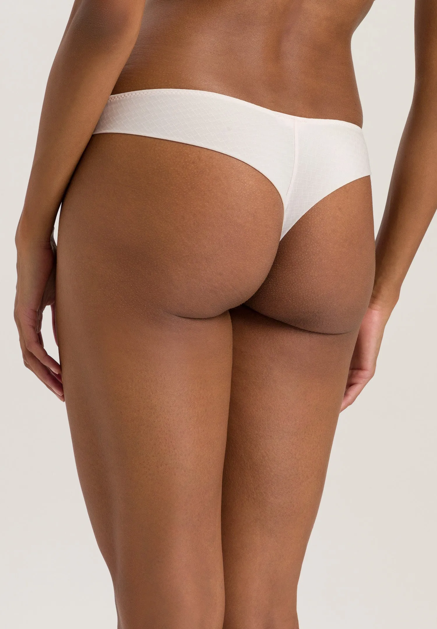 Marilyn Thong | Morning Glow 70936-1348