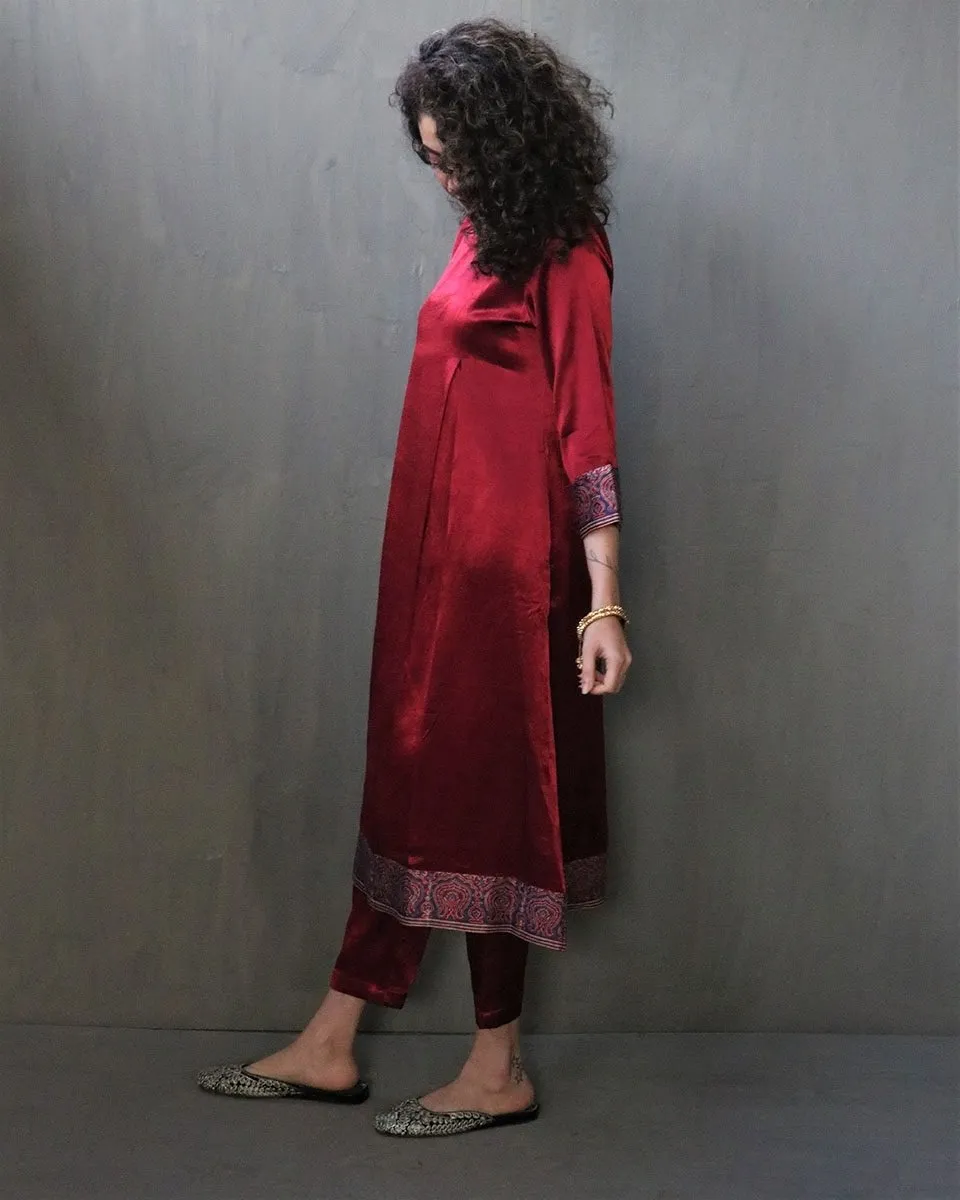 Scarlette Handprinted Mashru Silk Kurta Set