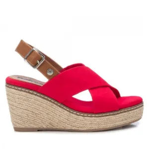 Wedge shoes in Red by Refresh