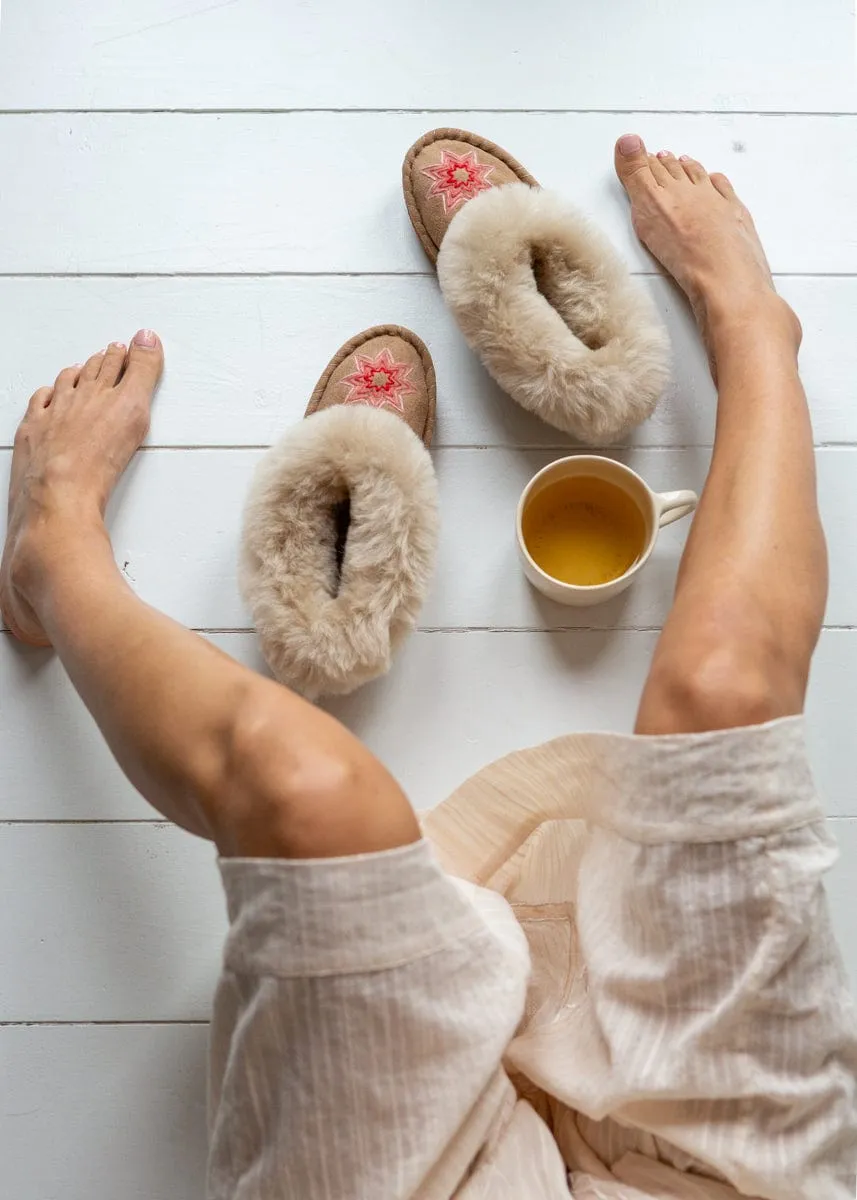 Women's Sheepskin Slippers – Estrella Red